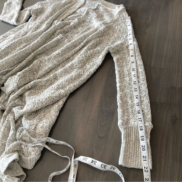 Kimchi Blue Light Gray Open Front Draped Cardigan S - Picture 11 of 11